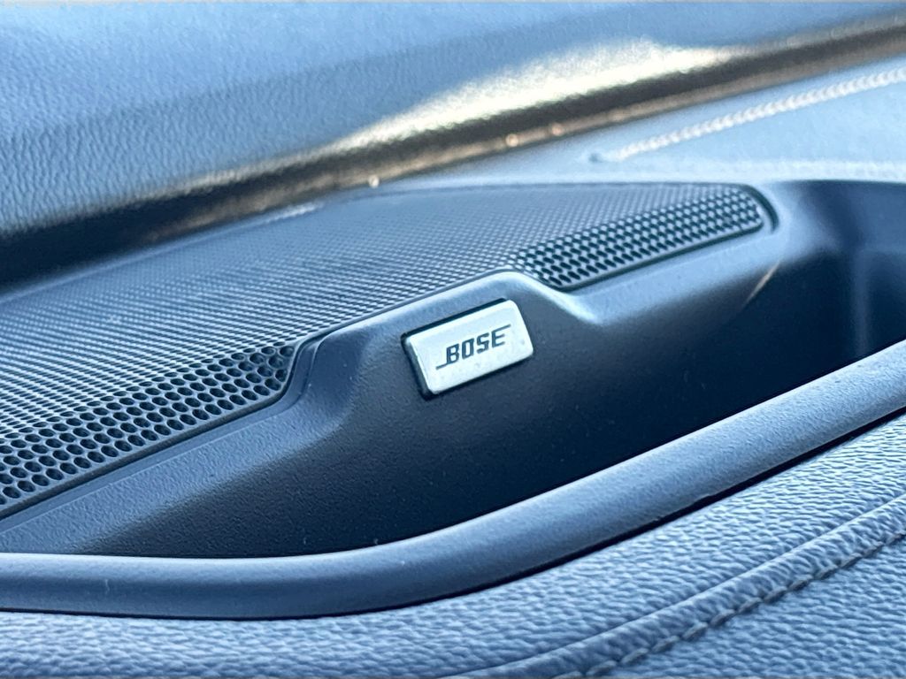 Used 2022 Black GMC AT4 w/Leather image 19