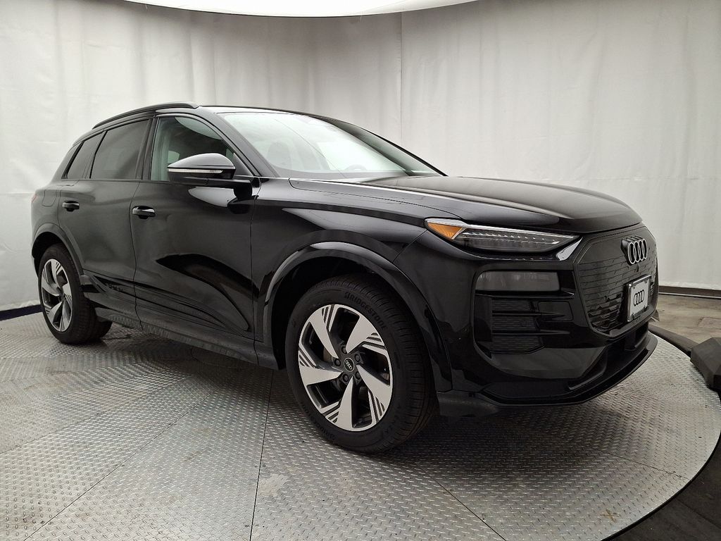 2025 Audi e-tron Premium 2