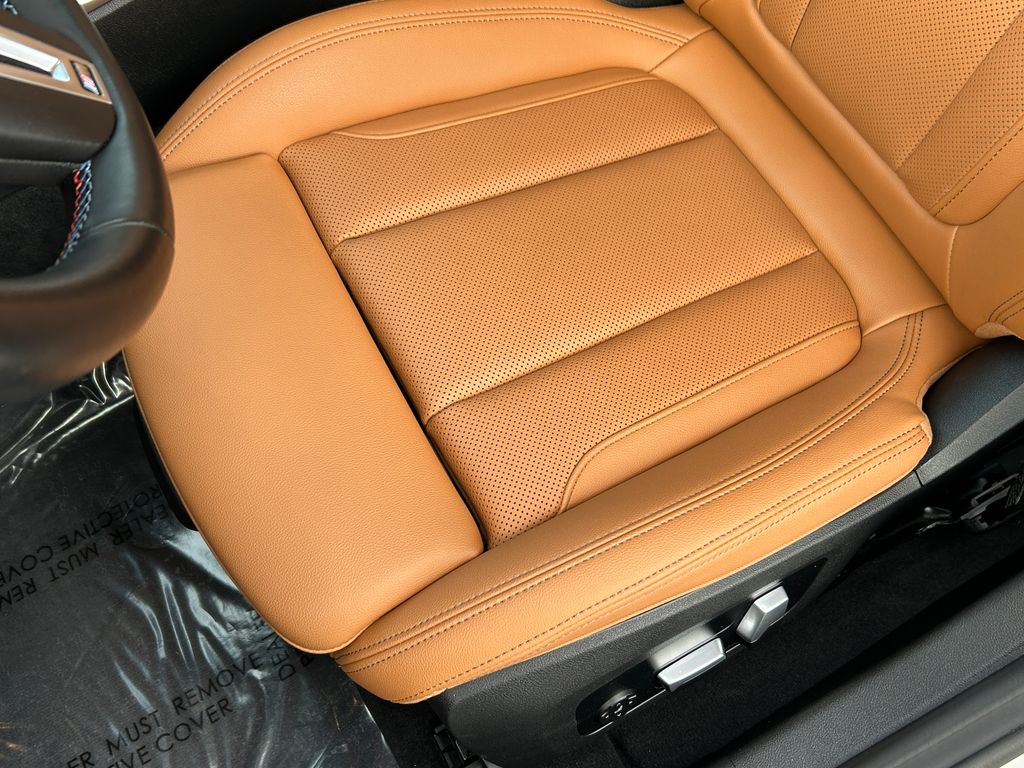Thumbnail: 2023 BMW i4 - 15