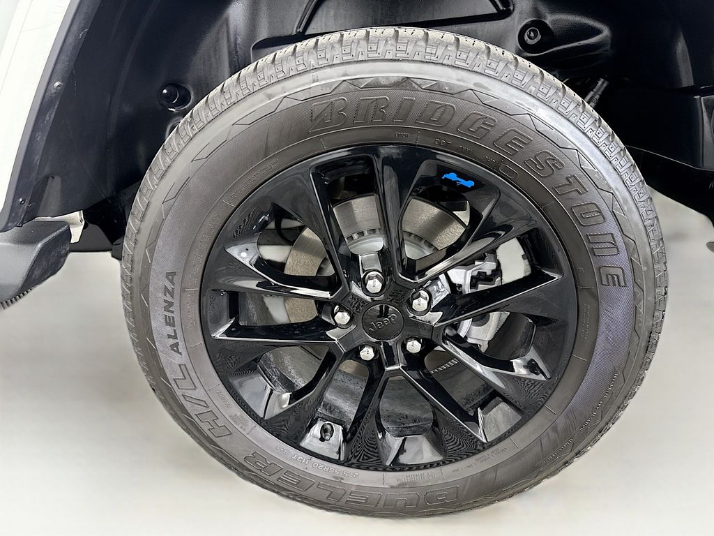 Thumbnail: 2023 Jeep Wrangler - 30