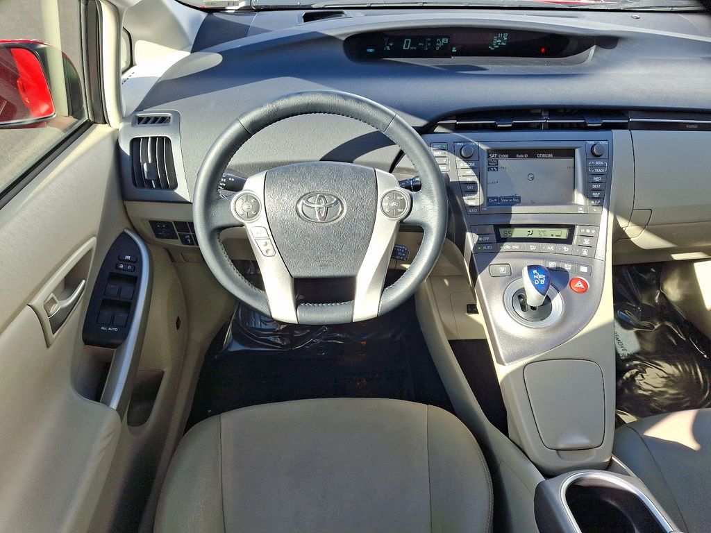 2015 Toyota Prius One 10