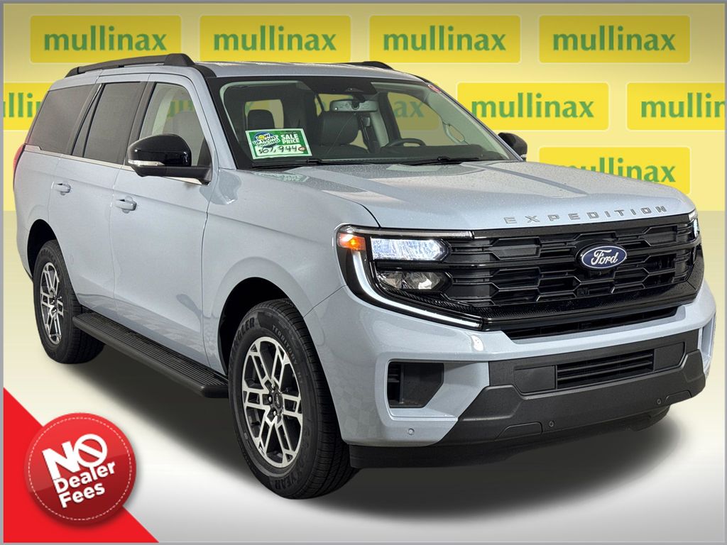 Glacier Gray Metallic Tri-Coat 2026 Ford Expedition SUV / Crossover 4X2 Automatic
