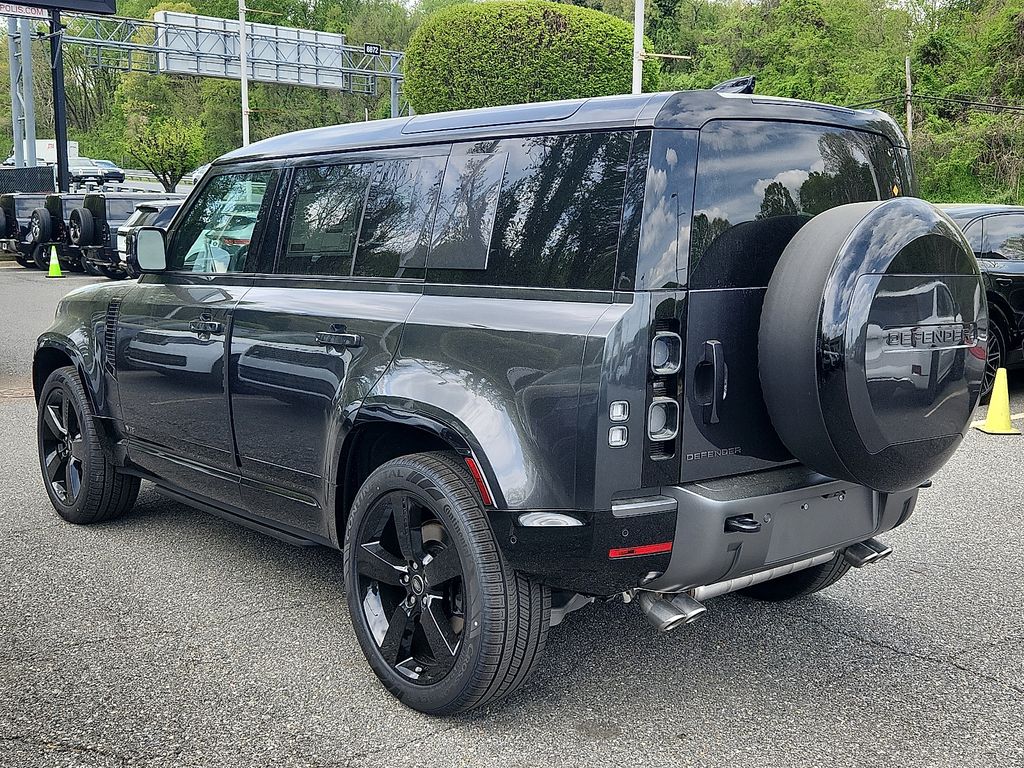 Thumbnail: 2025 Land Rover Defender - 6