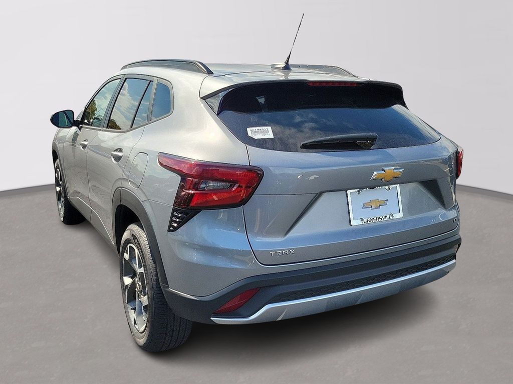 2025 Chevrolet Trax LT 3