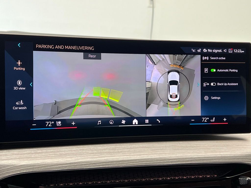 Thumbnail: 2026 BMW 2 Series - 15