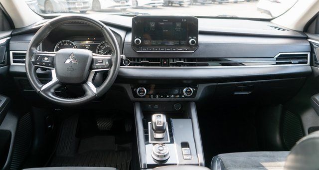 2023 Mitsubishi Outlander SE Gray at Subaru and VW of Moon Township
