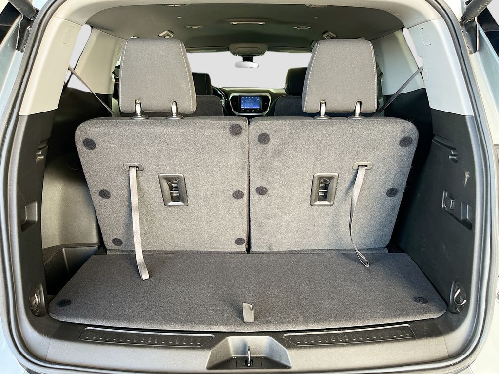 Used 2023 Silver GMC SLE image 27