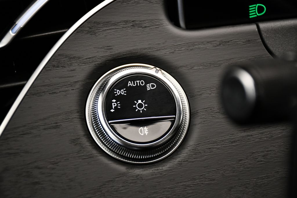 Thumbnail: 2026 Mercedes-Benz E-Class - 20