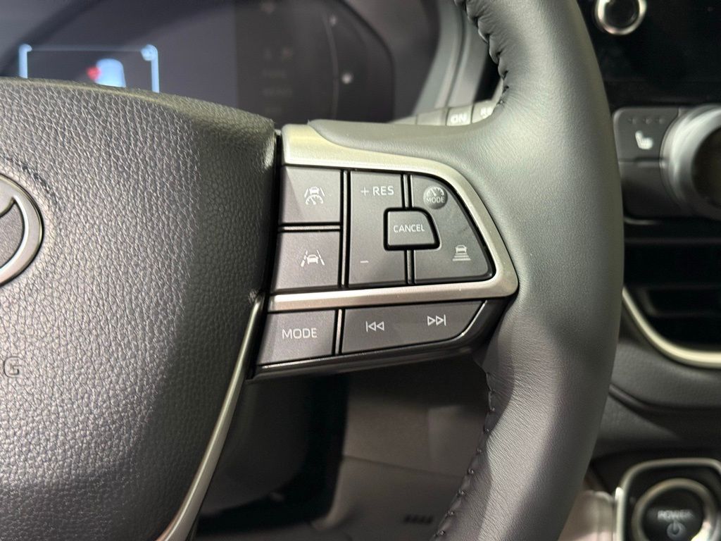 Thumbnail: 2026 Toyota Grand Highlander - 25