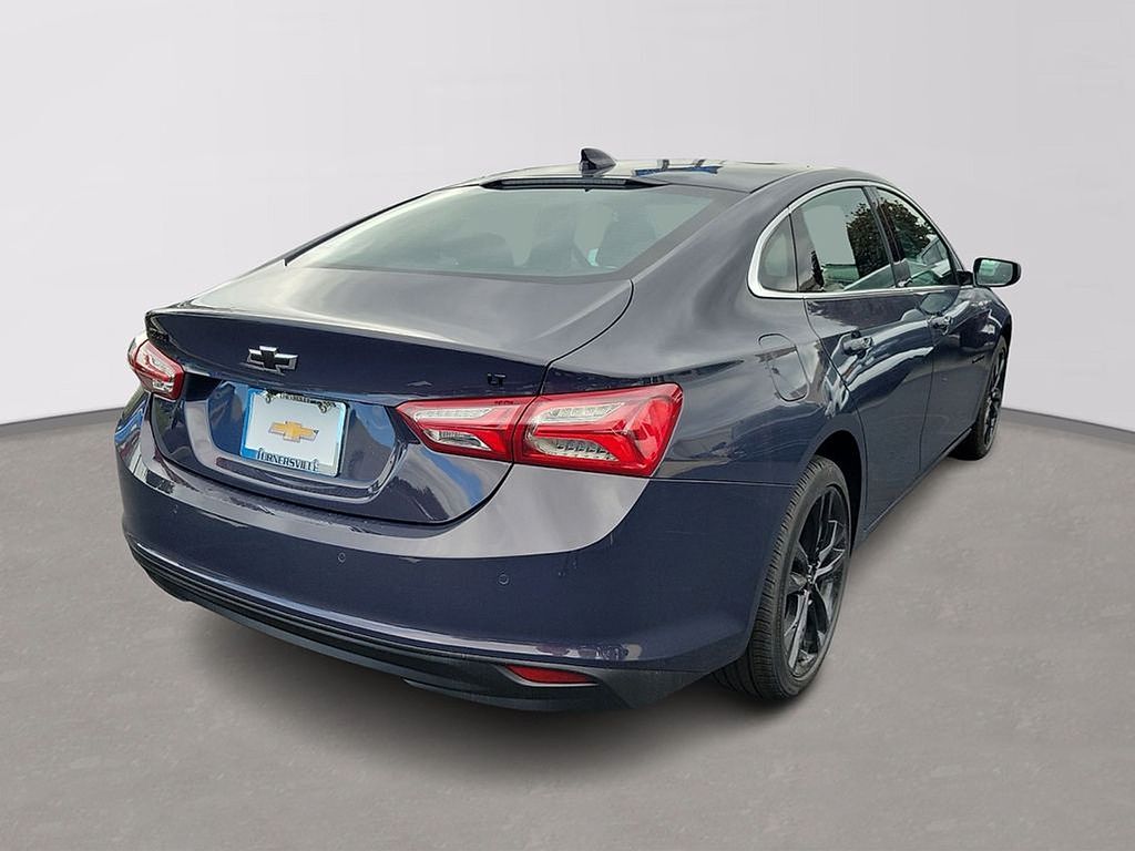 Thumbnail: 2025 Chevrolet Malibu - 4