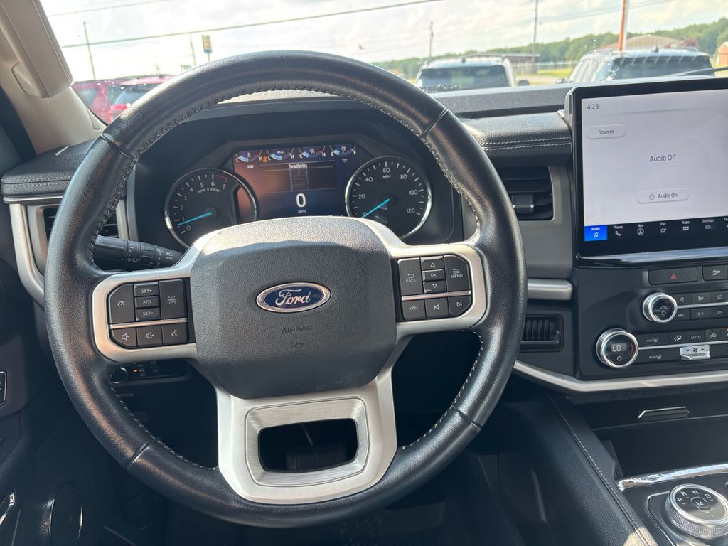 2022 Ford Expedition XLT Green at Grove City Ford