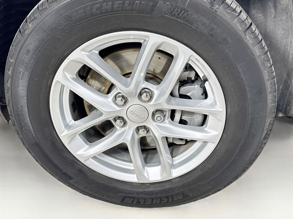 Used Car 2023 Jeep Grand Cherokee L  Laredo For Sale Under $30,000 In Austin, Texas