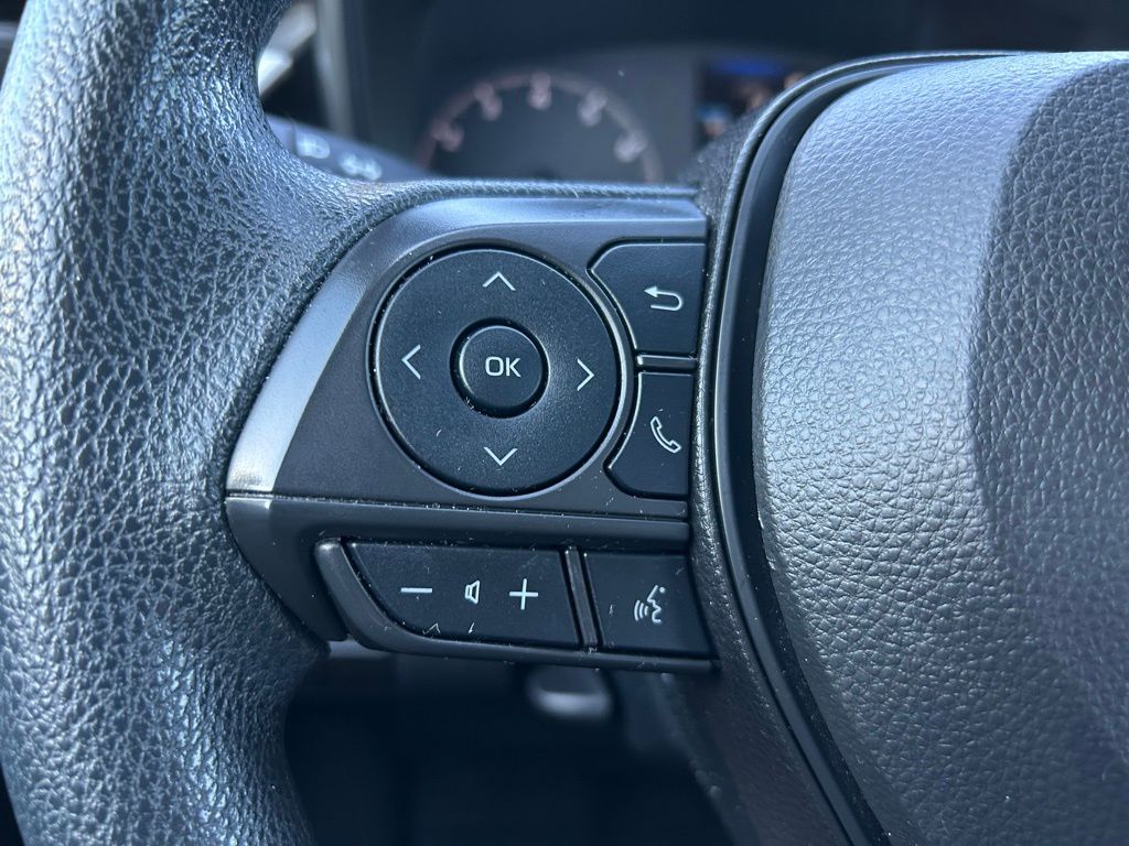 2023 Toyota Corolla LE 19