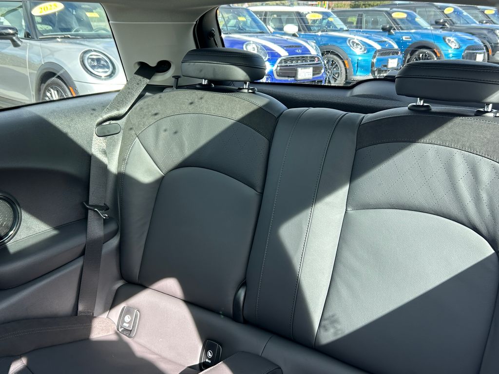 Thumbnail: 2023 MINI Cooper - 30