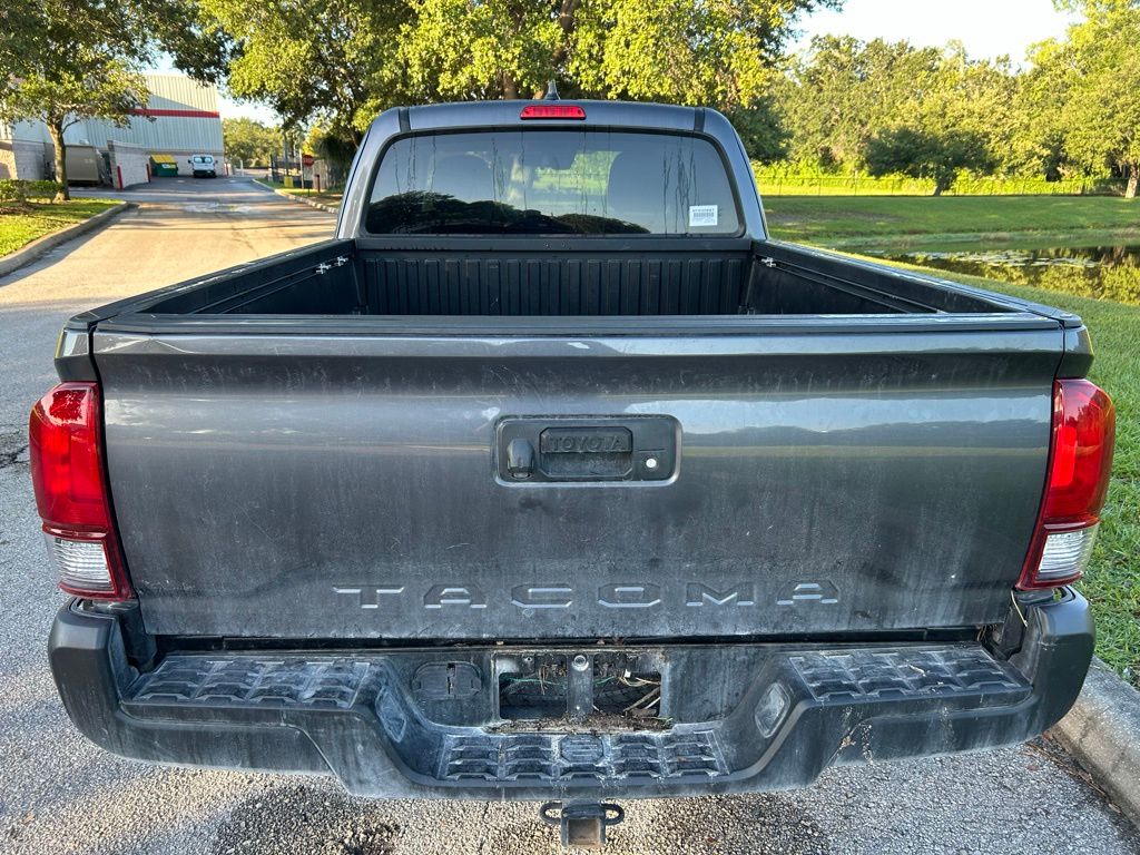 Thumbnail: 2022 Toyota Tacoma - 4