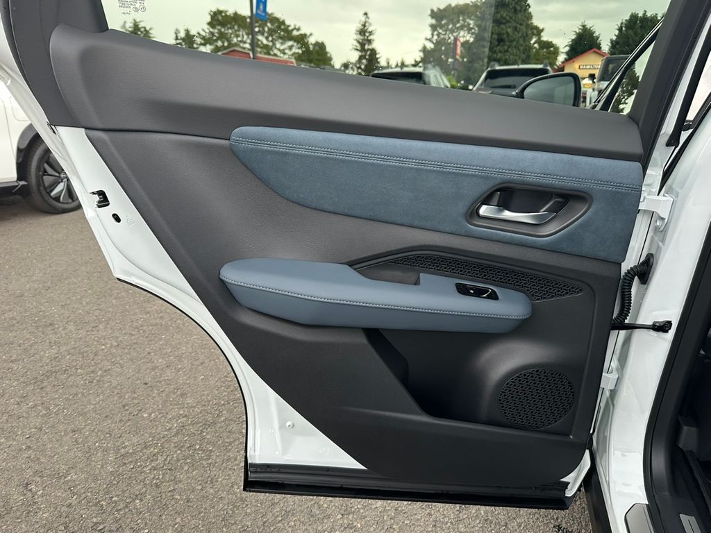 2025 Nissan Ariya PLATINUM+ e-4ORCE