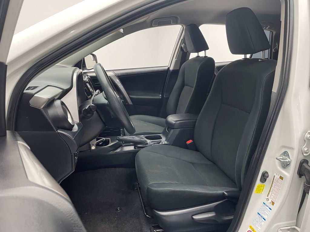 Thumbnail: 2018 Toyota RAV4 - 13