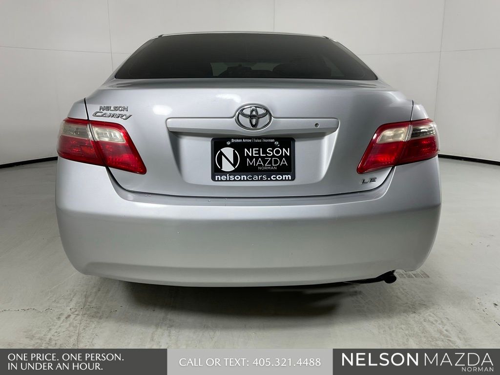 Used 2008 Silver Toyota LE image 7