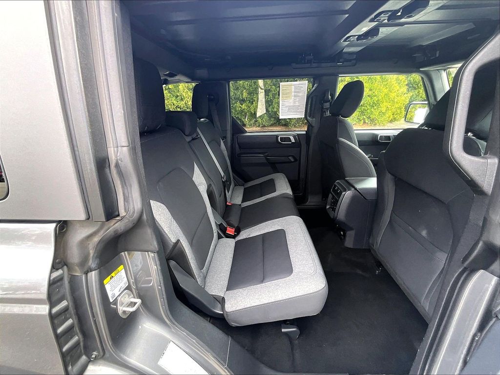 2025 Ford Bronco — photo 16