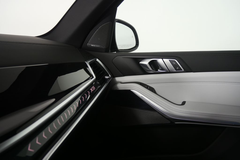 2026 BMW X5 xDrive40i 24