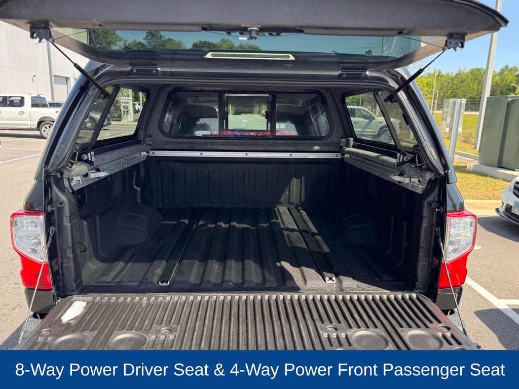 2017 Nissan Titan SL
