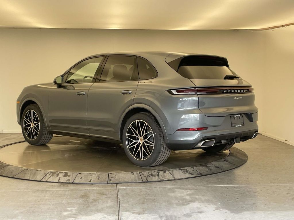 2026 Porsche Cayenne Base - 2