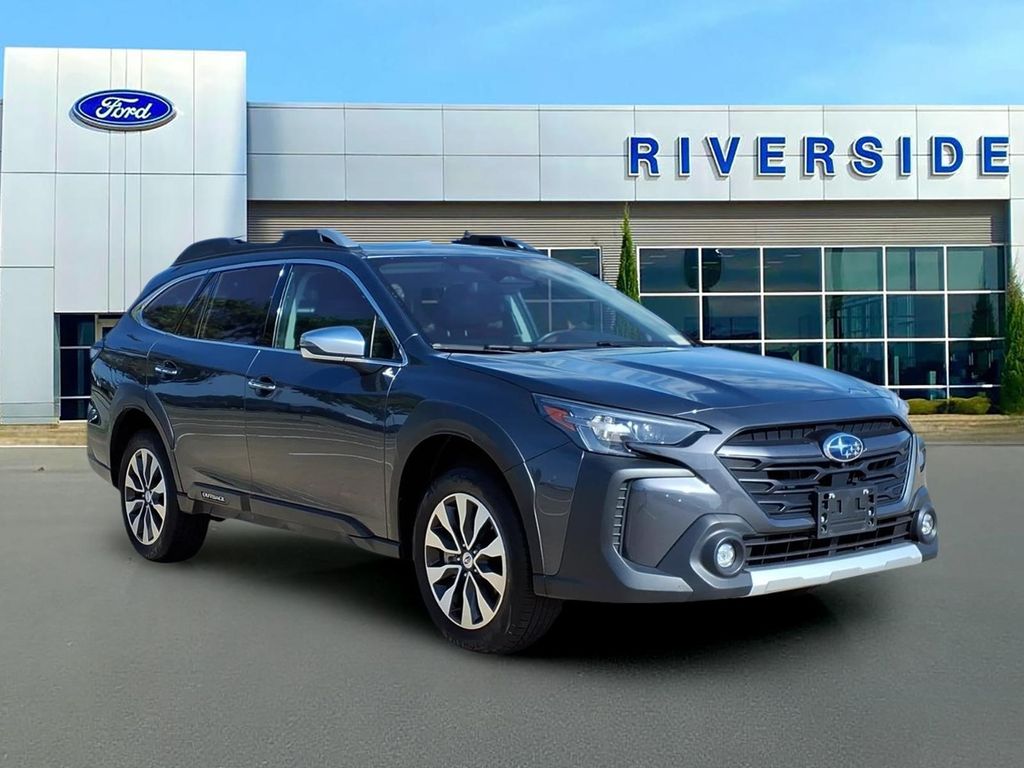 2024 Subaru Outback Touring AWD