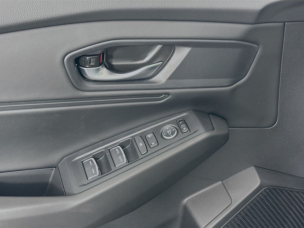 Thumbnail: 2025 Honda Accord - 19