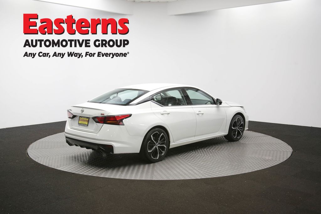 Used 2023 White Nissan 2.5 SR image 41