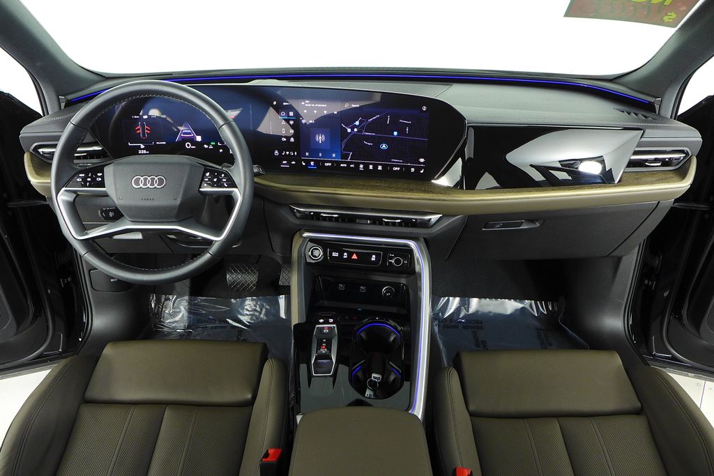 Thumbnail: 2025 Audi Q5 - 25