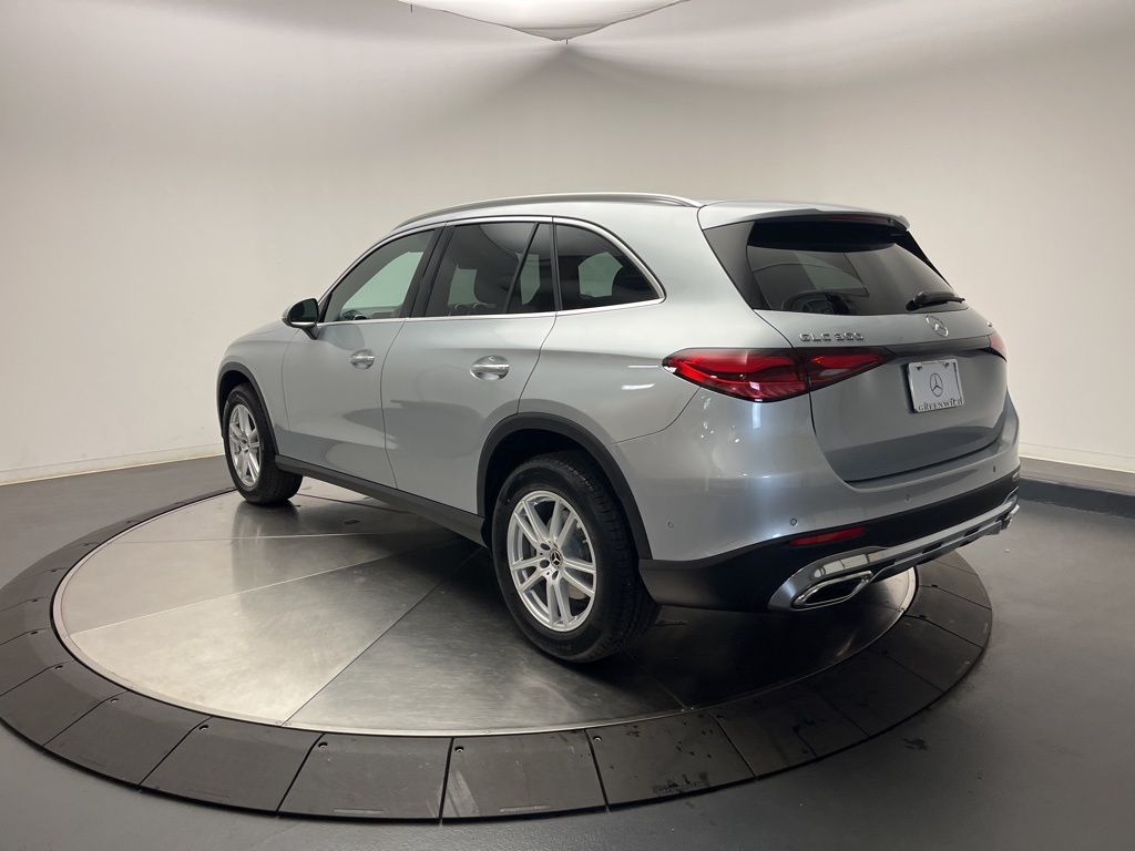 Thumbnail: 2026 Mercedes-Benz GLC - 5