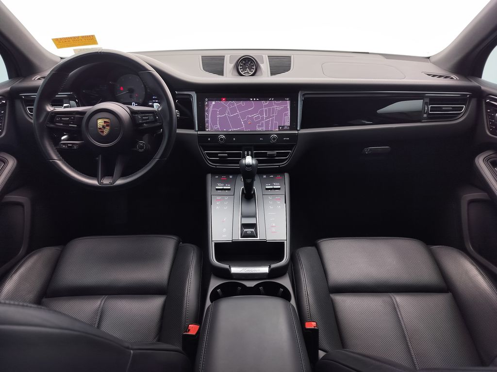 Thumbnail: 2023 Porsche Macan - 8