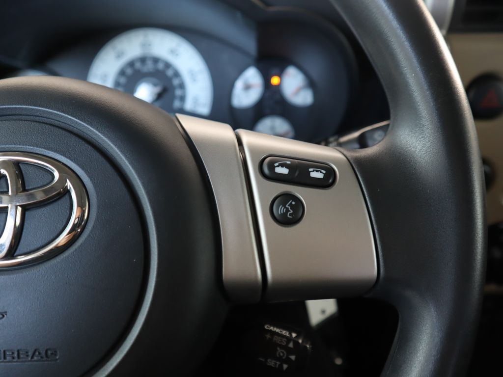 Thumbnail: 2012 Toyota FJ Cruiser - 12