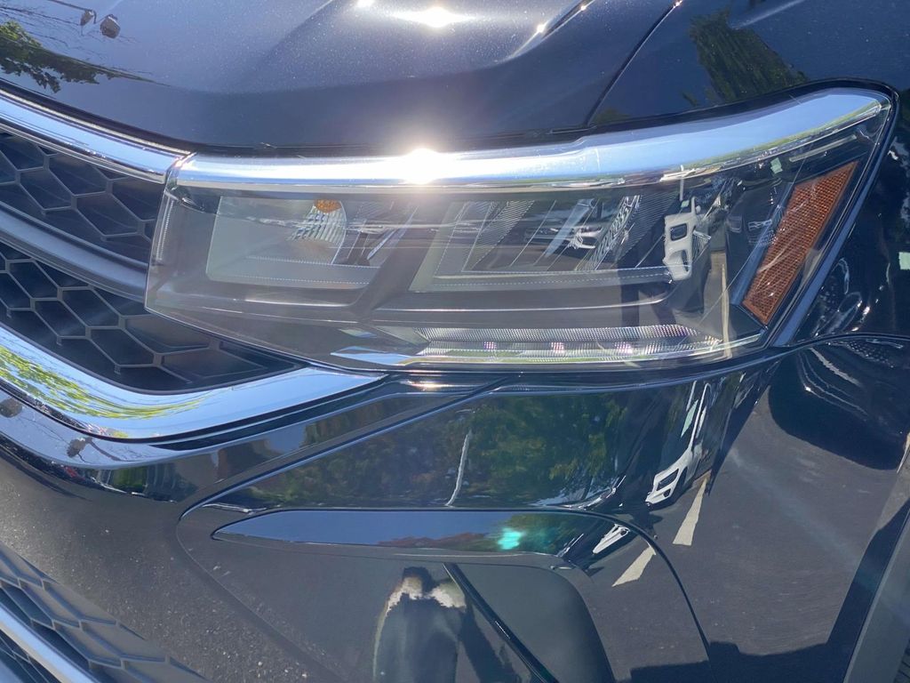 2022 Volkswagen Taos SE 9