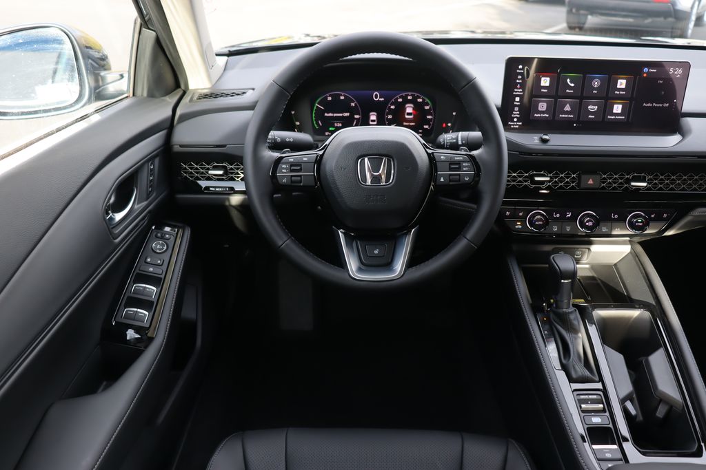 2025 Honda Accord Touring 18
