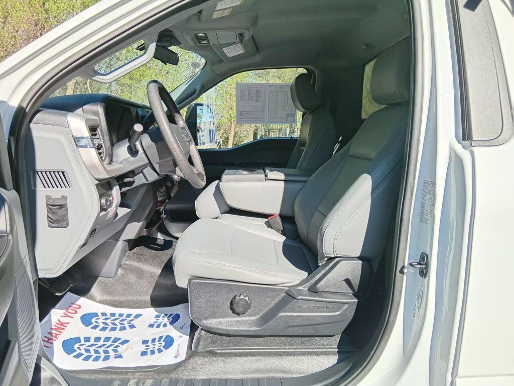 2023 Ford F-550 Chassis XL