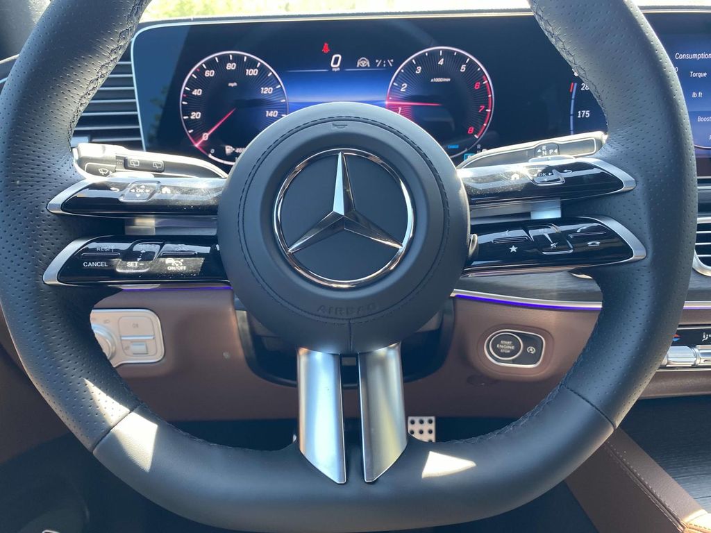 2025 Mercedes-Benz GLS 450 4MATIC 19