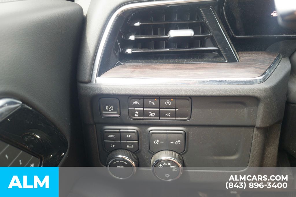 Used 2025 Sterling Gray Metallic Chevrolet LT image 32