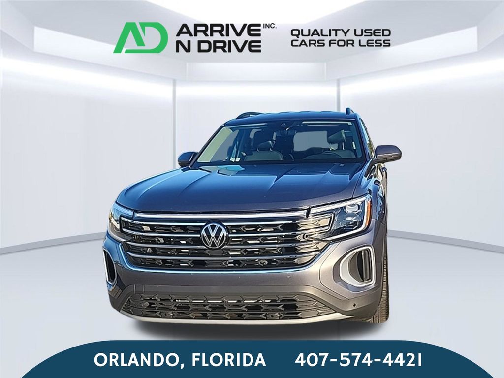 Platinum Gray Metallic 2025 Volkswagen Atlas SUV / Crossover Front-Wheel Drive 8-Speed Automatic