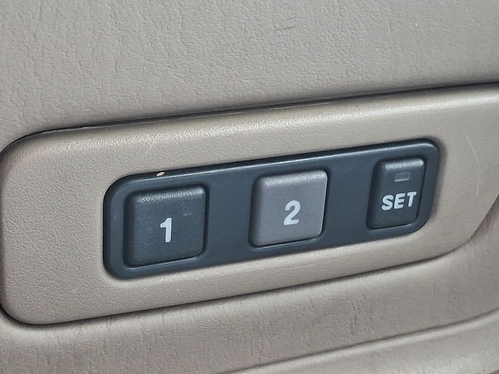 Thumbnail: 2003 Jeep Grand Cherokee - 27