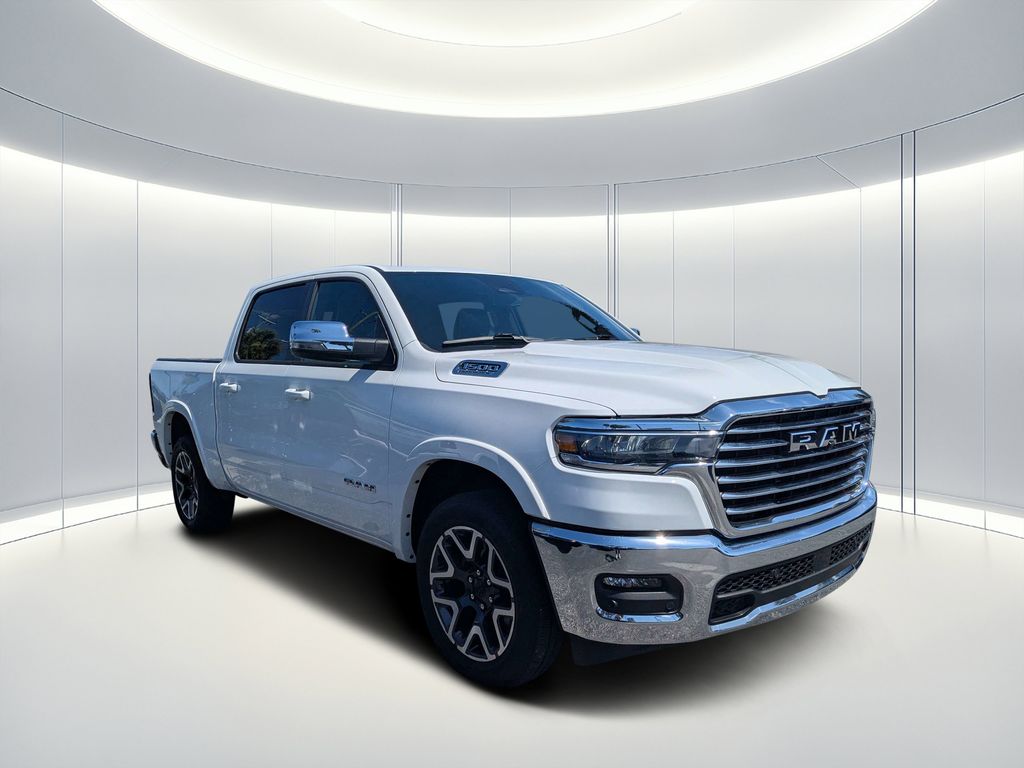 2026 RAM 1500 Laramie Crew Cab 4WD