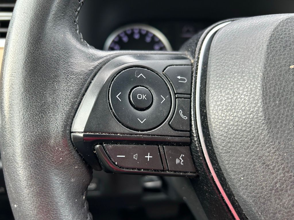Thumbnail: 2021 Toyota RAV4 - 20