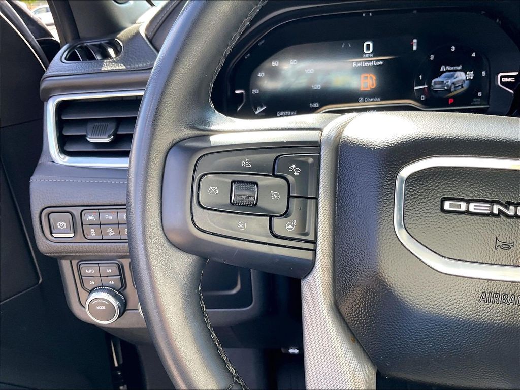 2023 GMC Yukon XL — photo 24