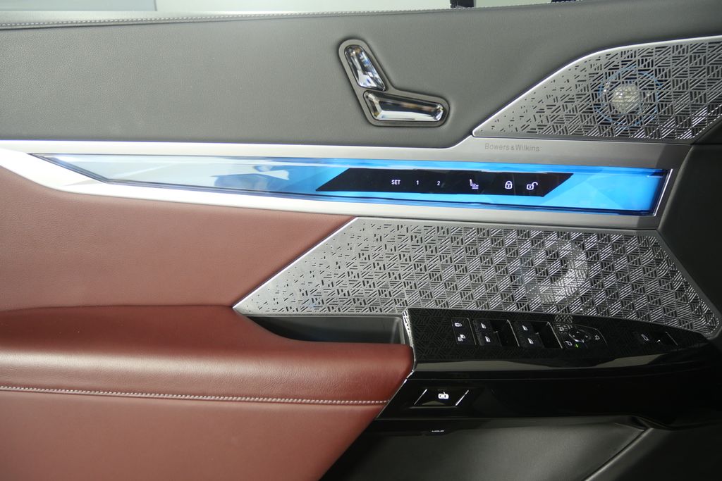 Thumbnail: 2023 BMW 7 Series - 8