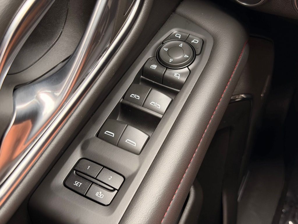 2023 Chevrolet Suburban RST Summit White - Jim Hudson Acura - Image 26