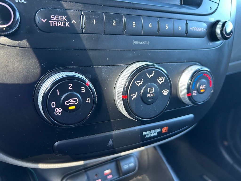 Thumbnail: 2018 Kia Soul - 18