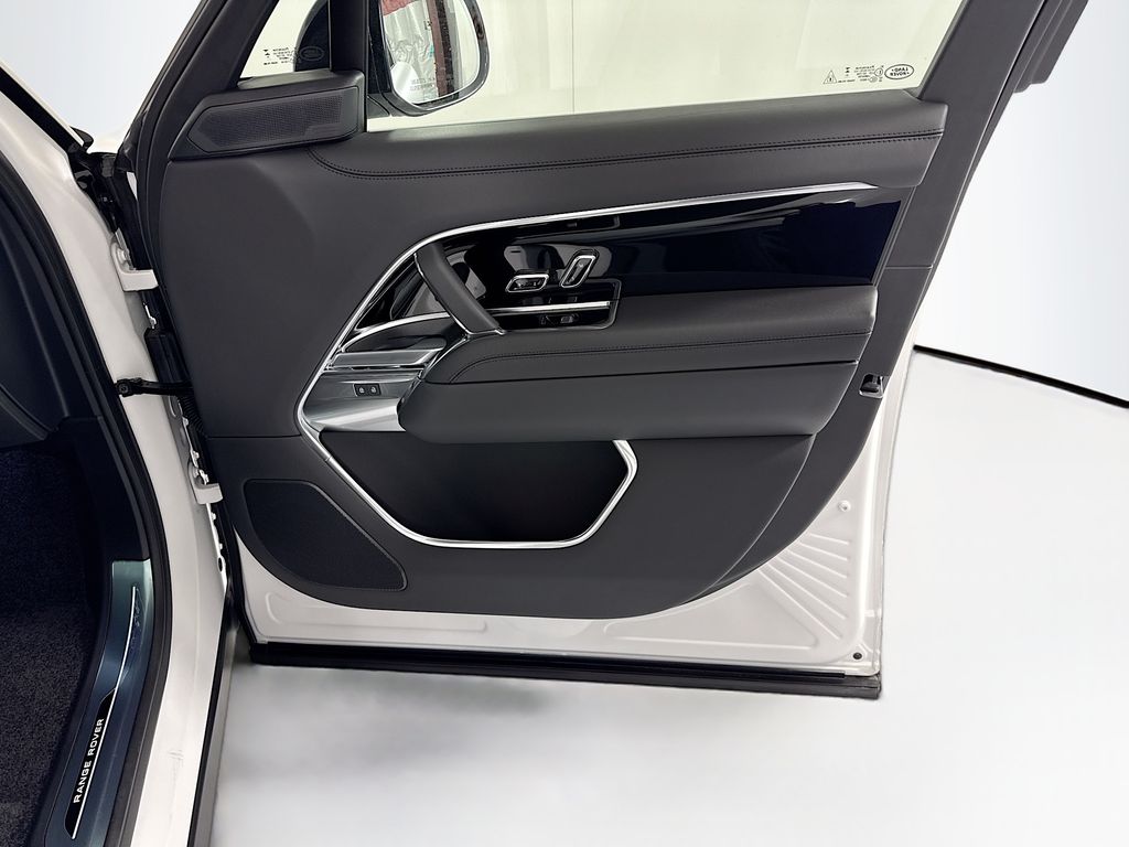 Thumbnail: 2026 Land Rover Range Rover - 25