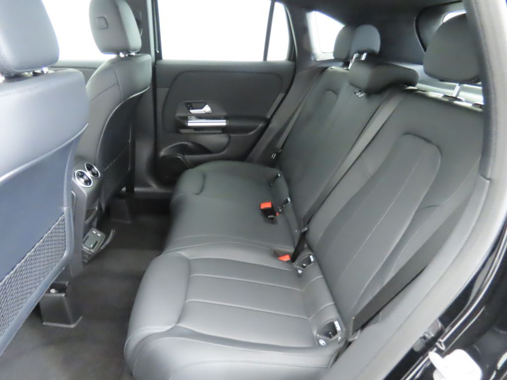 2025 Mercedes-Benz GLA 250 21