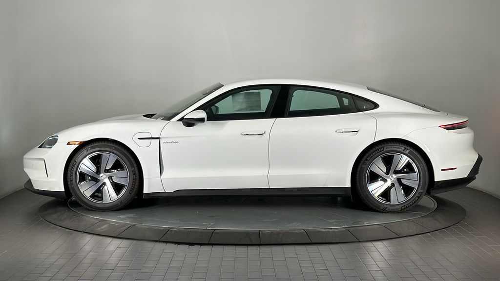 Thumbnail: 2025 Porsche Taycan - 2