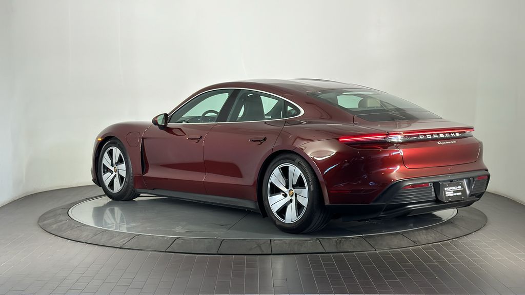 Thumbnail: 2022 Porsche Taycan - 3